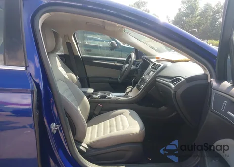 2013 Ford Fusion S z USA, uszkodzony, nr VIN 3FA6P0G71DR252795